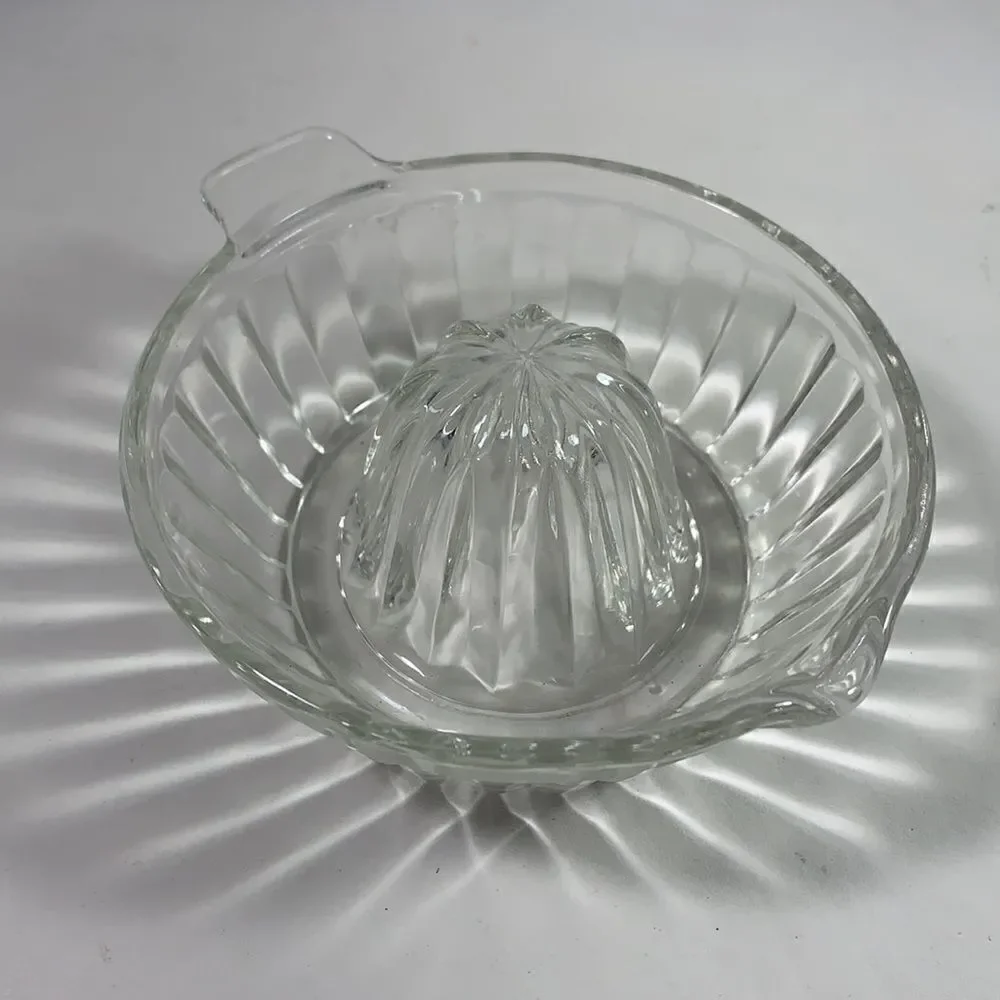 Clear Ribbed Glass Lemon Fruit Juicer Handle Spout